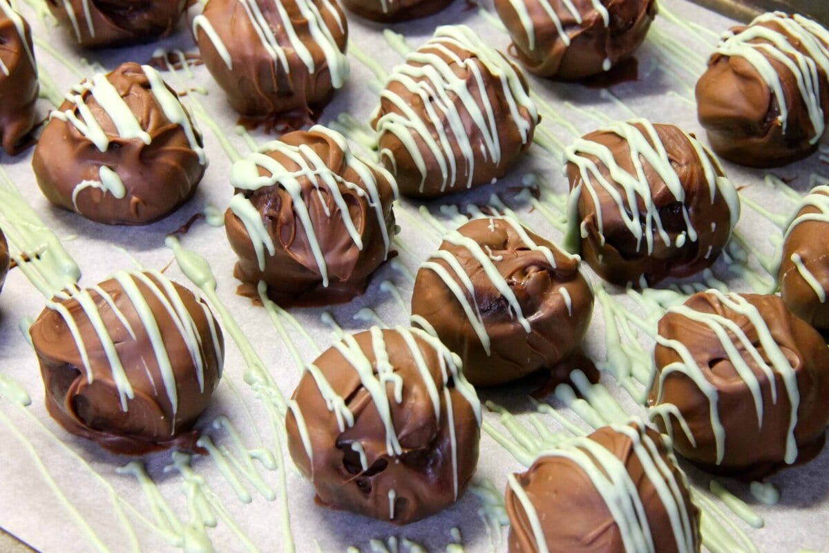 Oreo Chocolate Truffles! Jane's Patisserie