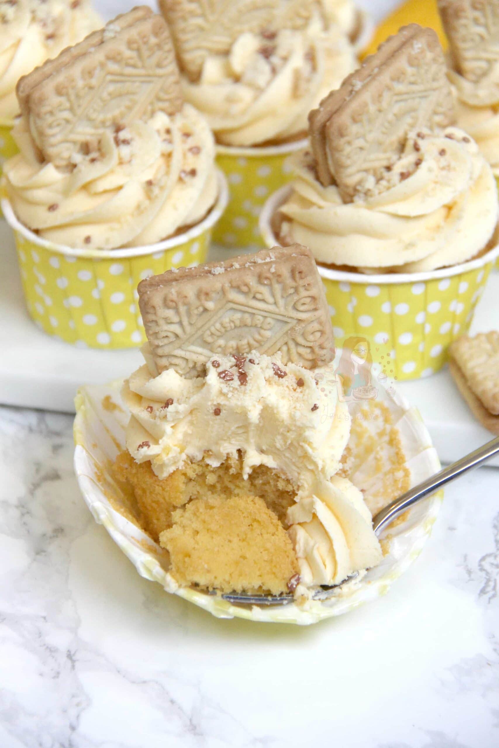 Custard Cream Cupcakes! Jane's Patisserie