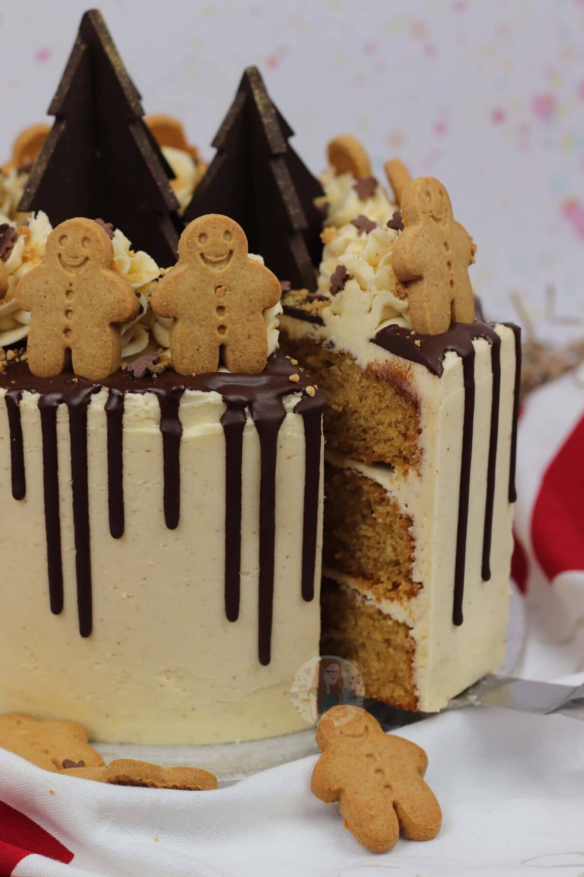 Gingerbread Drip Cake!