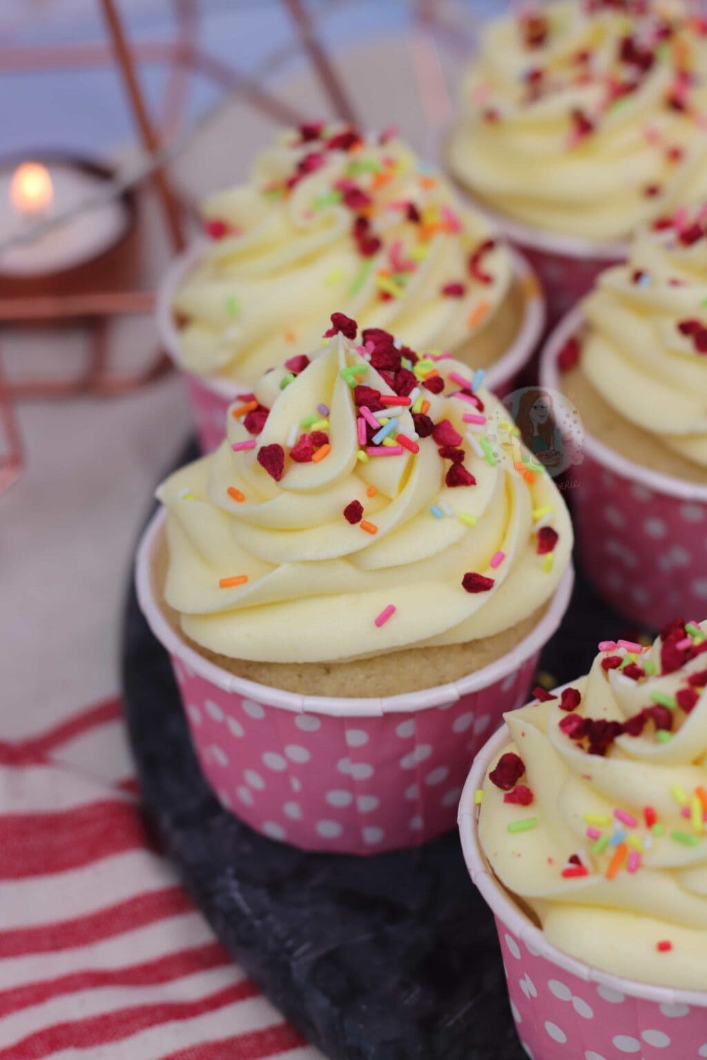 Vegan Vanilla Cupcakes! - Jane's Patisserie