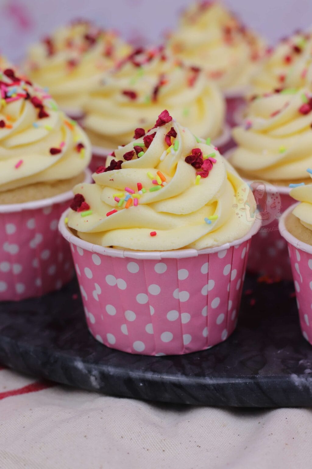 Vegan Vanilla Cupcakes! - Jane's Patisserie