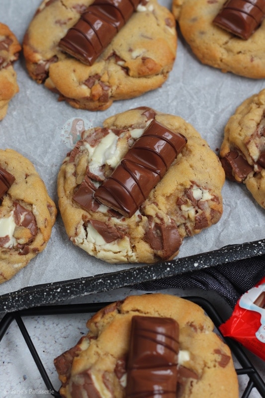 Kinder Bueno Chocolate Cookie Bars - Lights, Camera, BAKE!