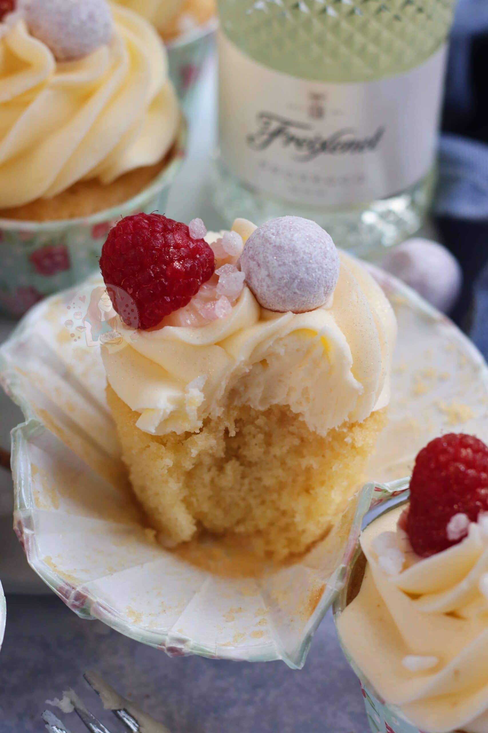 Prosecco Cupcakes! Jane's Patisserie