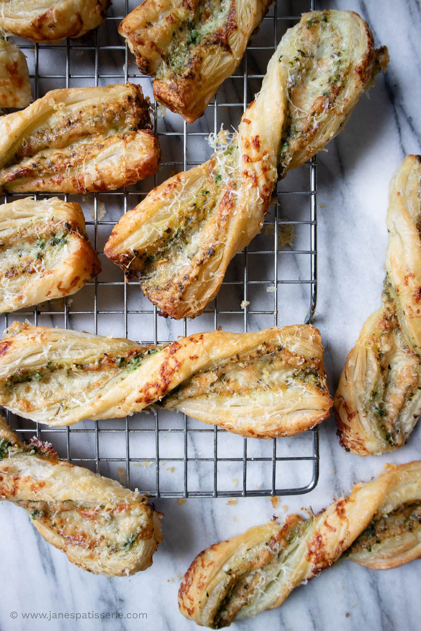 Pesto-Käse-Strauben