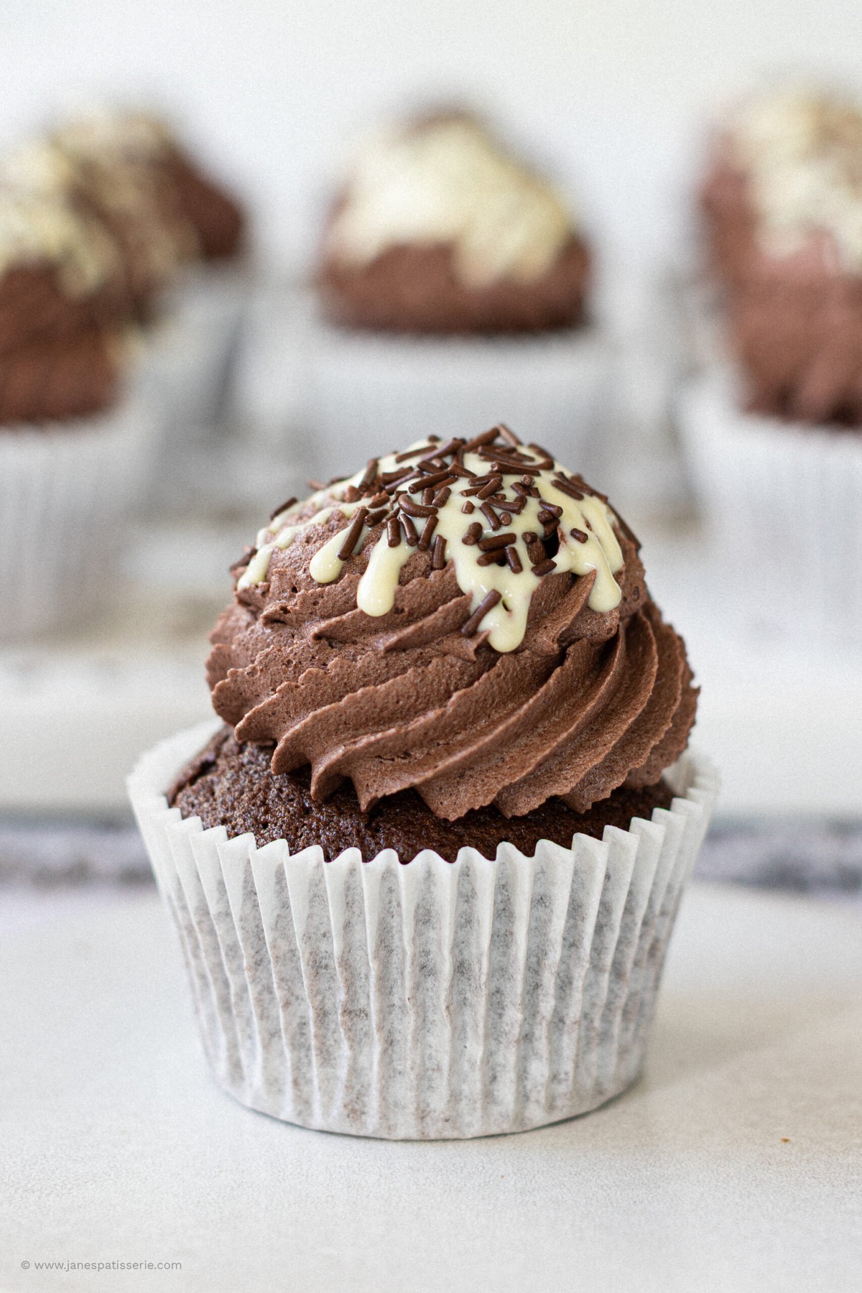 Chocolate Cupcakes, image size:1707x2560
