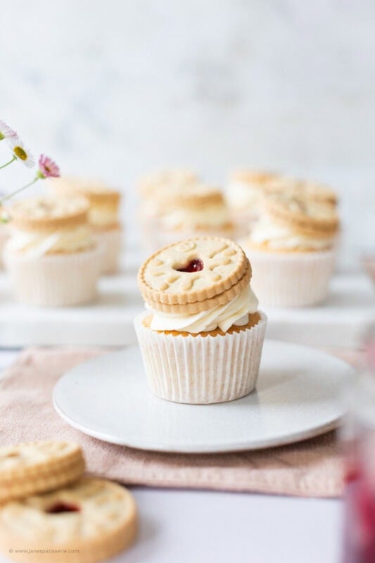 a single Jammie Dodger Cupcake