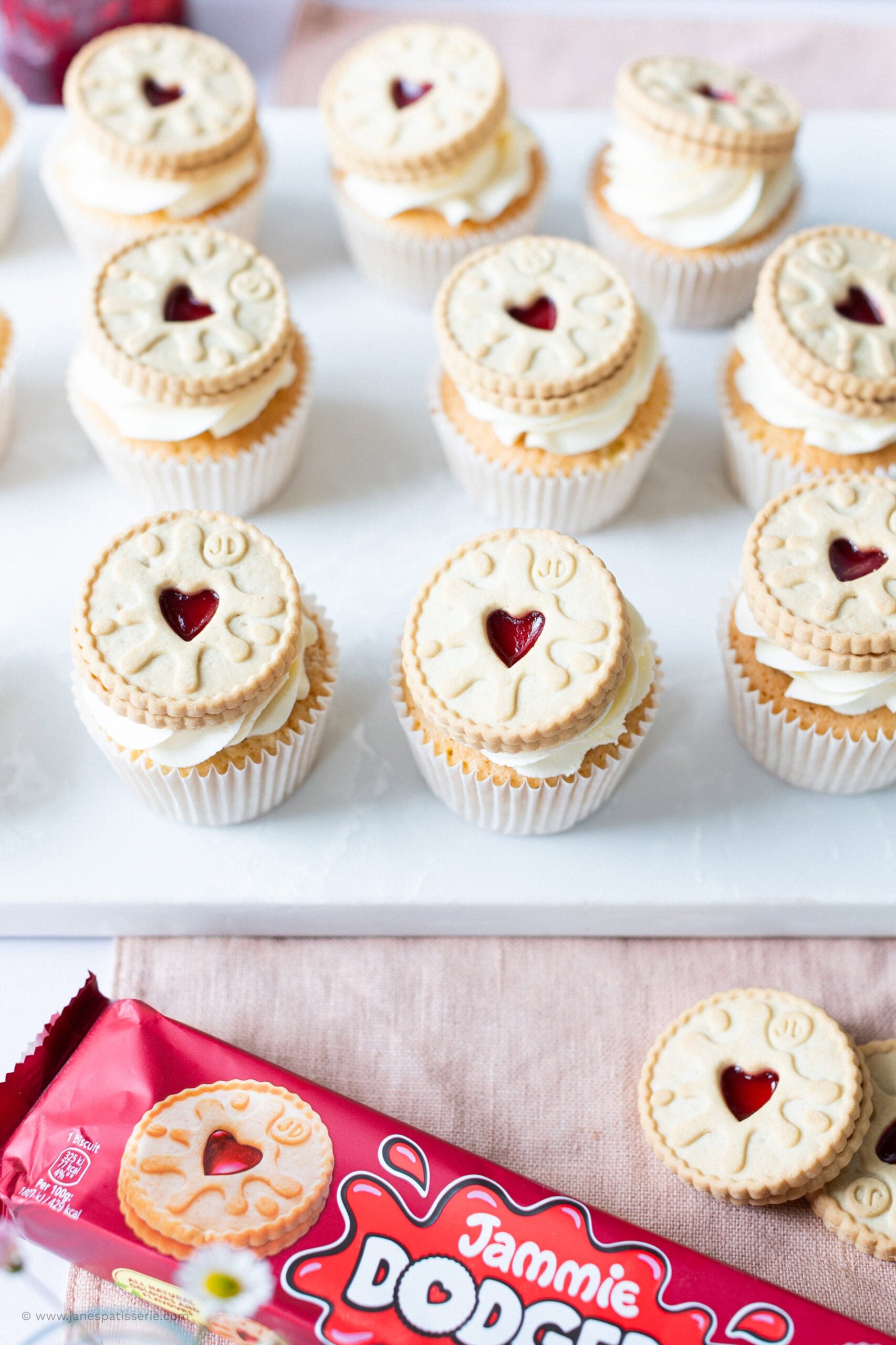 Jammie Dodger Cupcakes!
