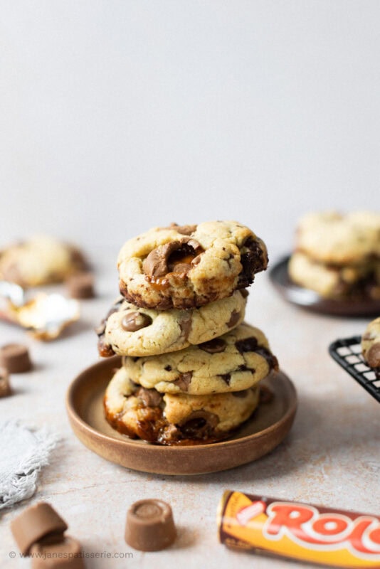 A stack of four Rolo Cookies on a plate