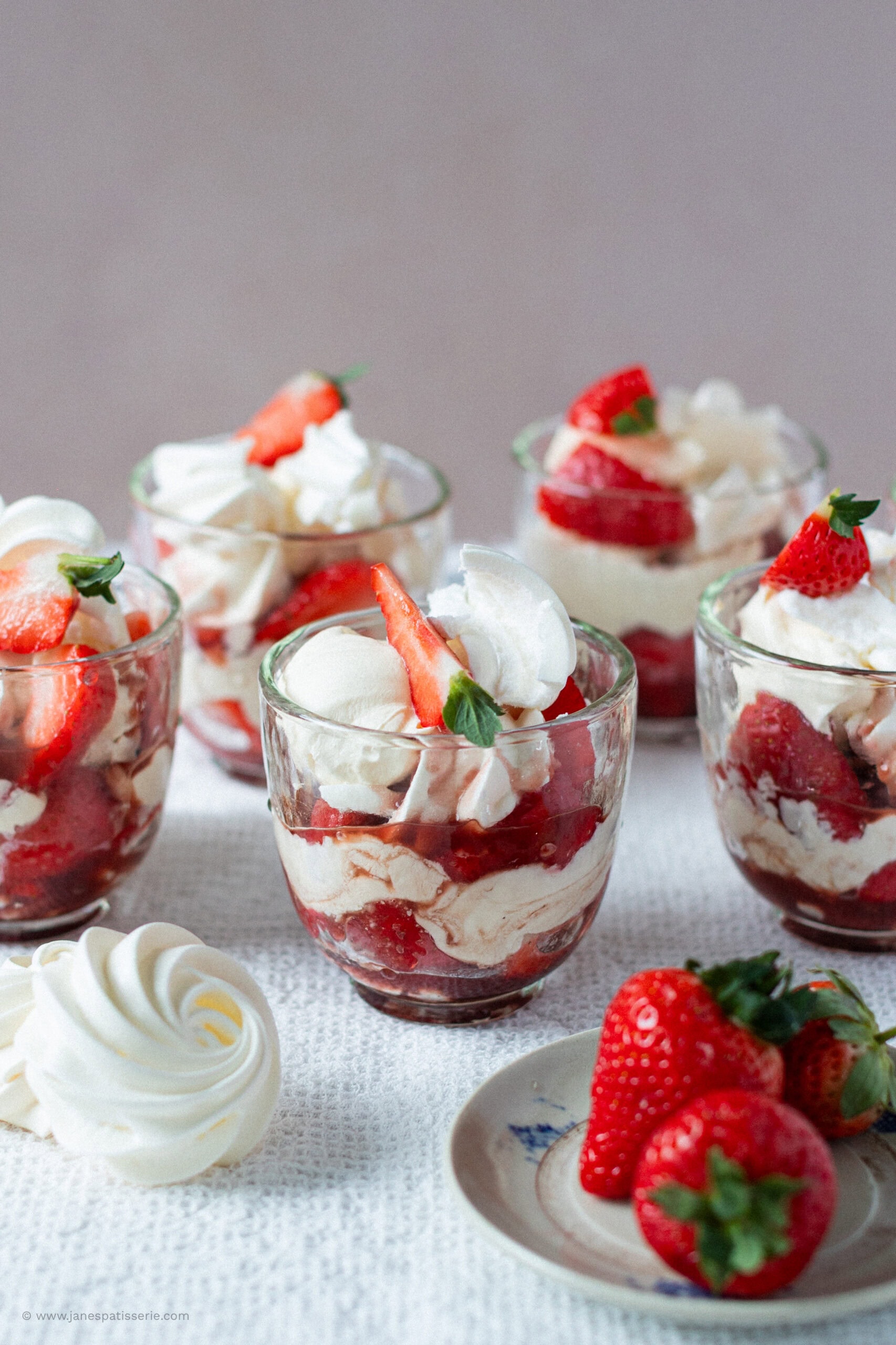 Eton se mêle avec des meringues faites maison !