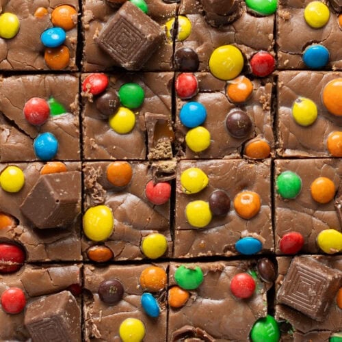 Sliced tray bake of microwave fudge