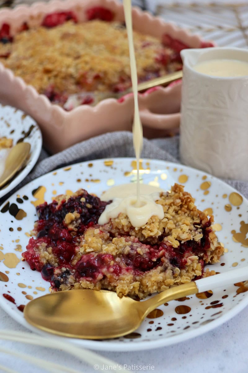 easy-berry-crumble-recipe-with-vanilla-custard-jane-s-patisserie
