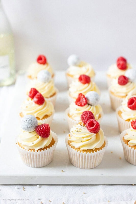 A fully baked batch of Prosecco Cupcakes