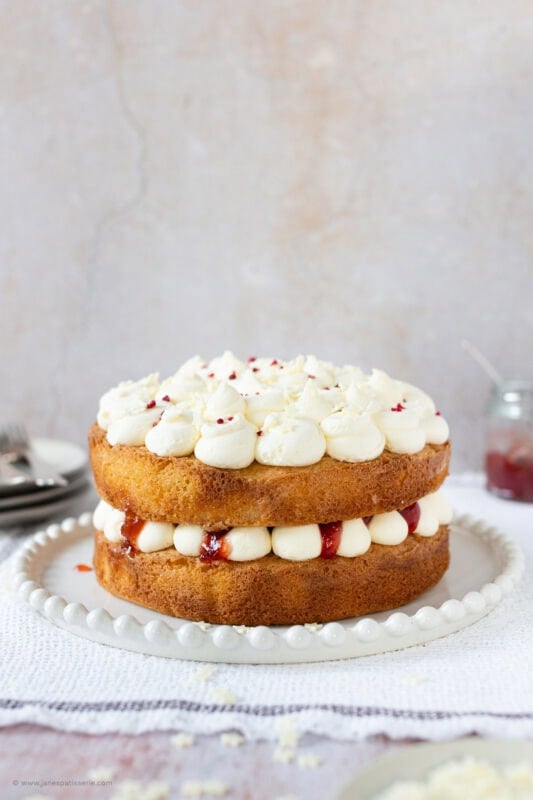 A completed Vanilla Cake - back to basics